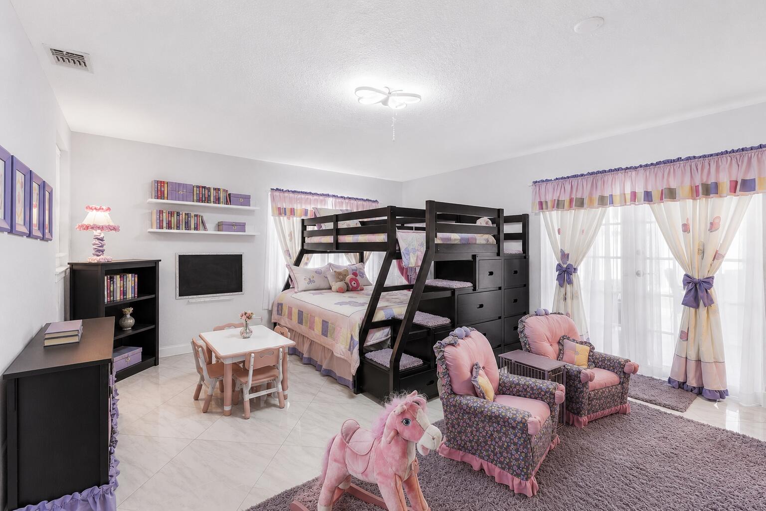 TROPIC PALMS 1 - Residential