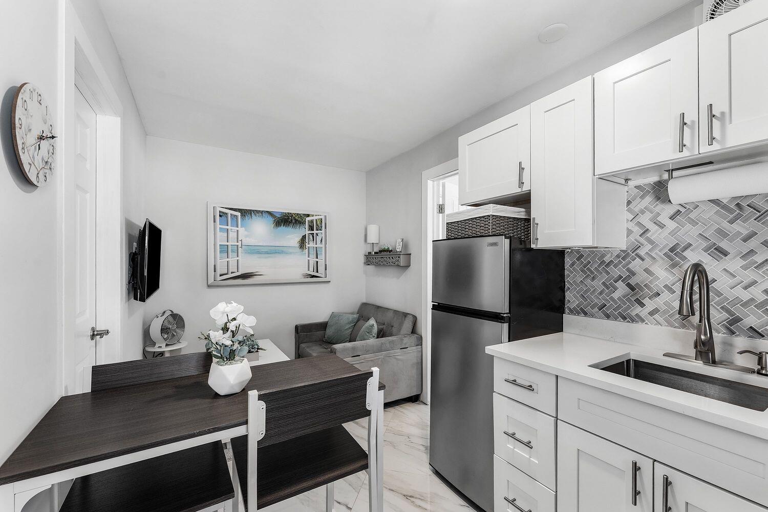 TROPIC PALMS 1 - Residential
