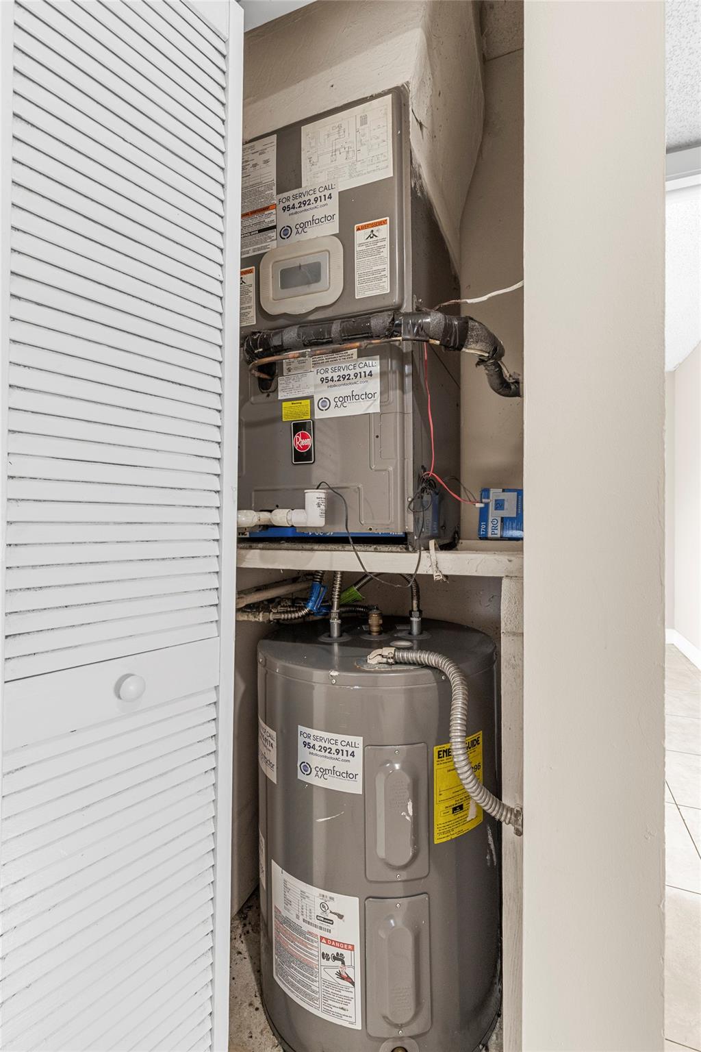 Racquet Club Apts At - Residential Lease