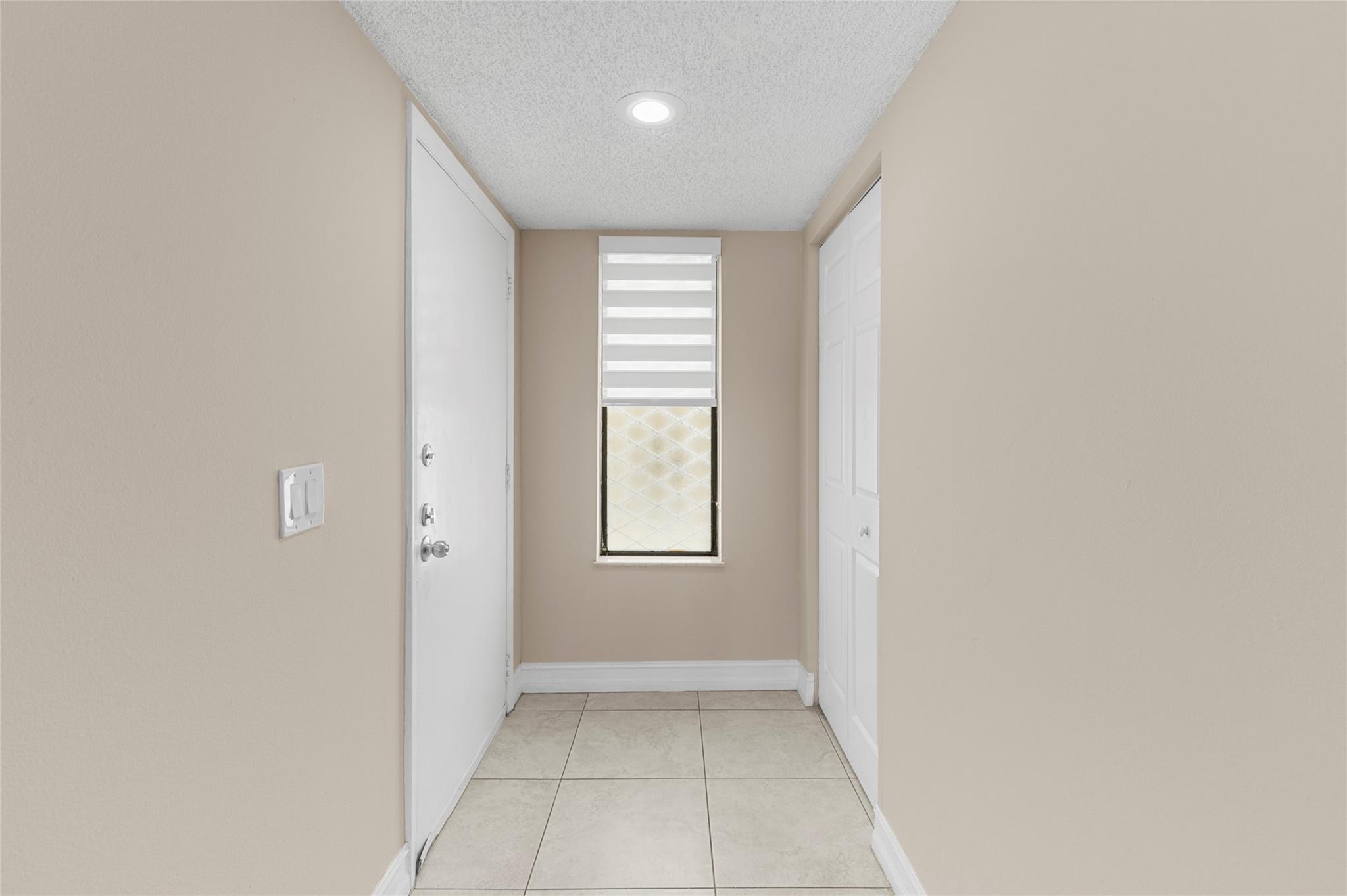 Racquet Club Apts At - Residential Lease