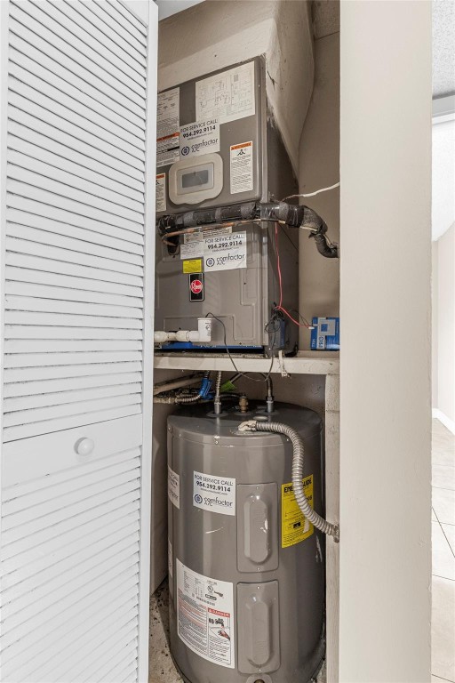 Racquet Club Apts At - Residential Lease