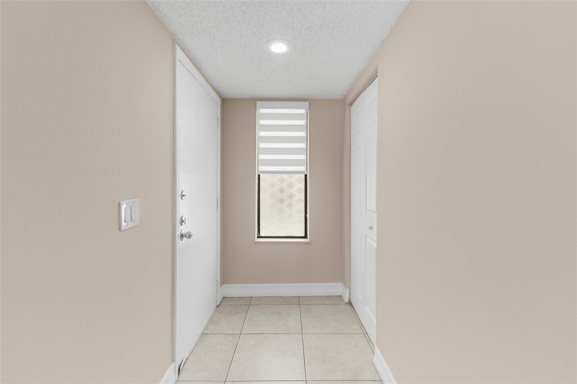 Racquet Club Apts At - Residential Lease