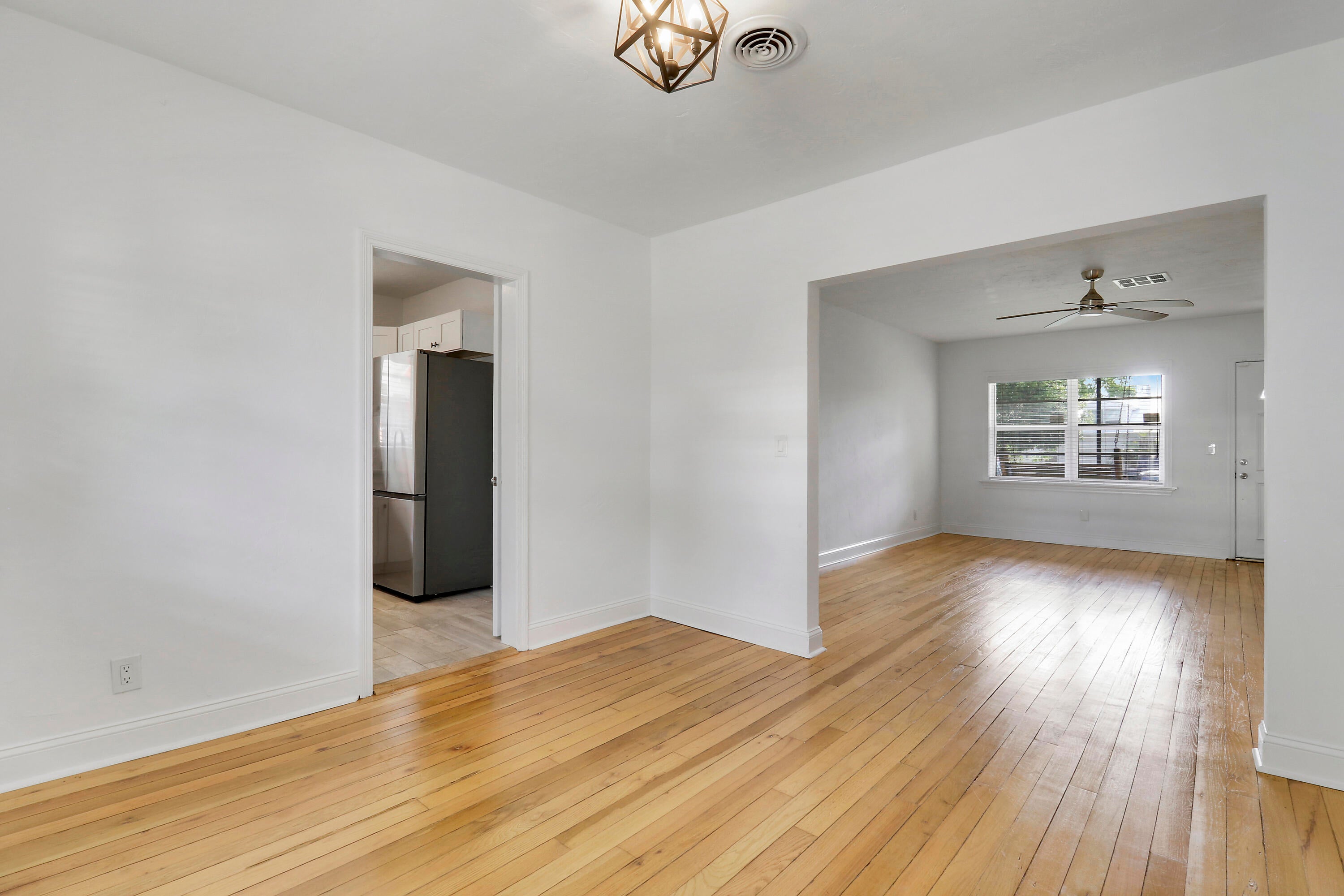 917 N OCEAN BREEZE