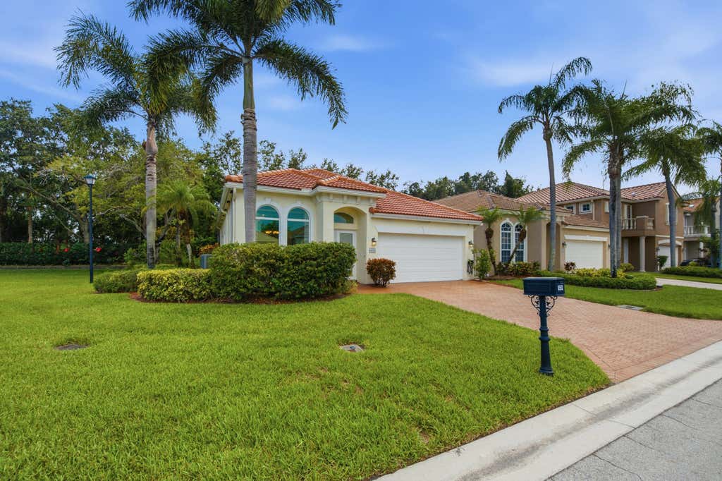 Photo of 8552 VIA GIARDINO, Boca Raton, FL 33433 (MLS # B26064465)