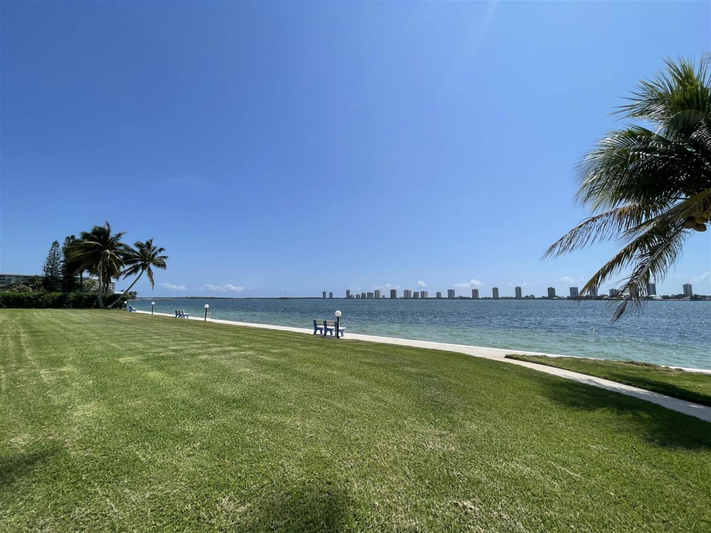 401 Lake Shore Drive 301