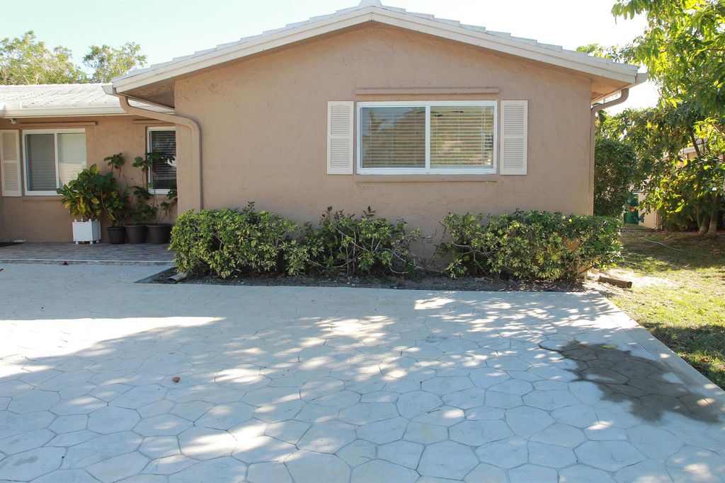 Photo of 11230 NW 35th St #B, Coral Springs, FL 33065 (MLS # R11075066)