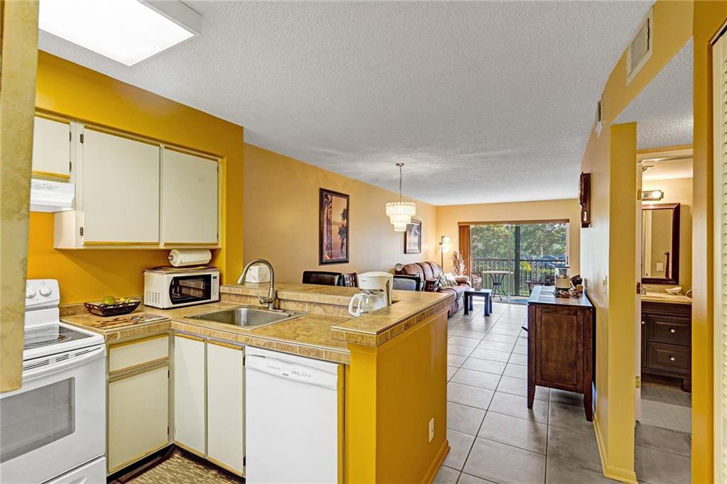 CYPRESS BEND - Residential