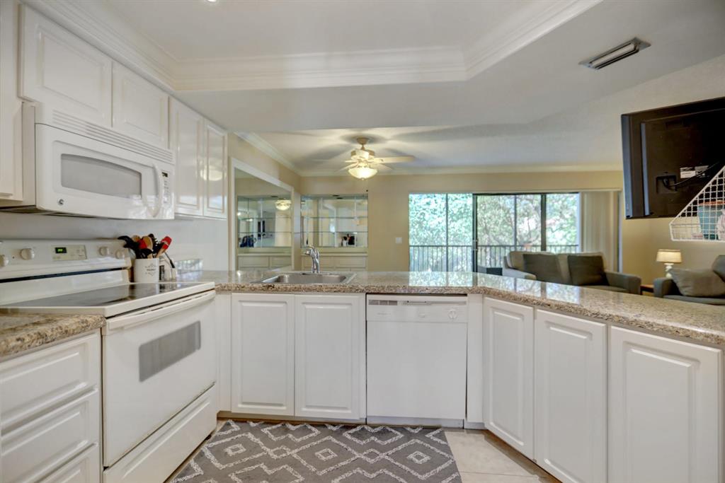 JUPITER OCEAN AND RACQUET CLUB - Residential