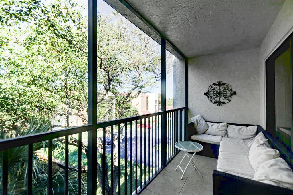 JUPITER OCEAN AND RACQUET CLUB - Residential