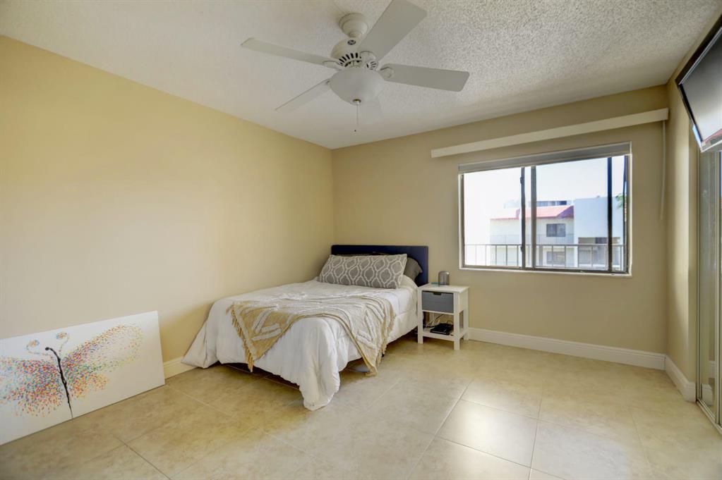 JUPITER OCEAN AND RACQUET CLUB - Residential