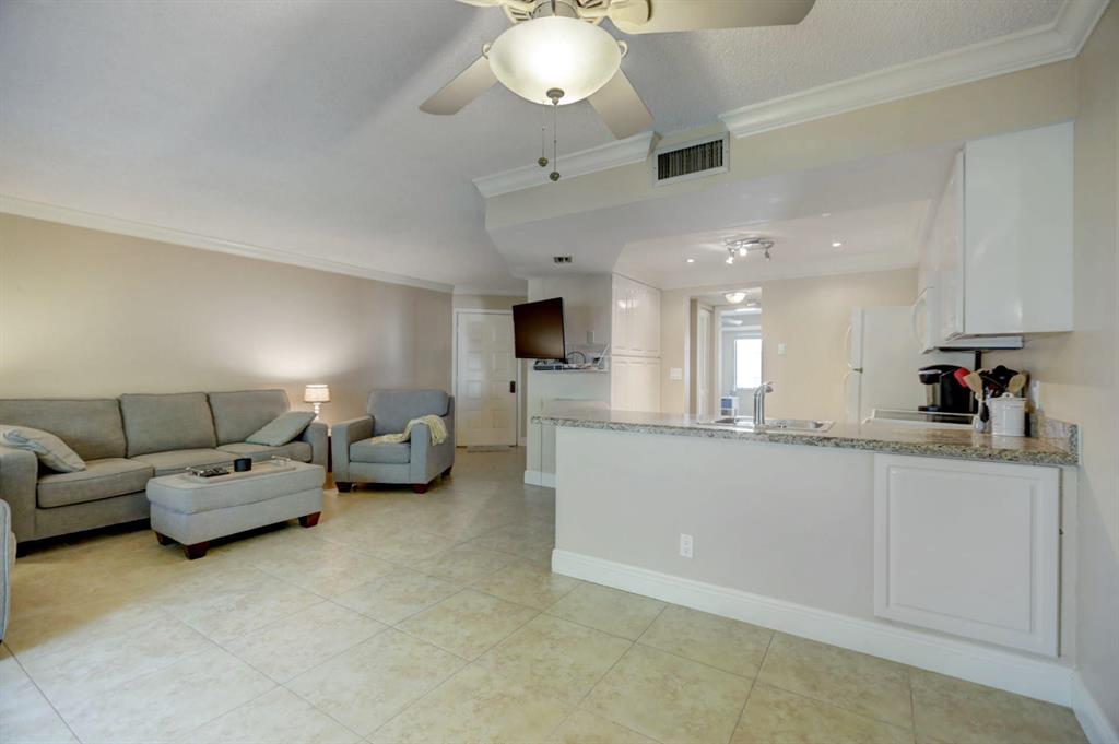 JUPITER OCEAN AND RACQUET CLUB - Residential