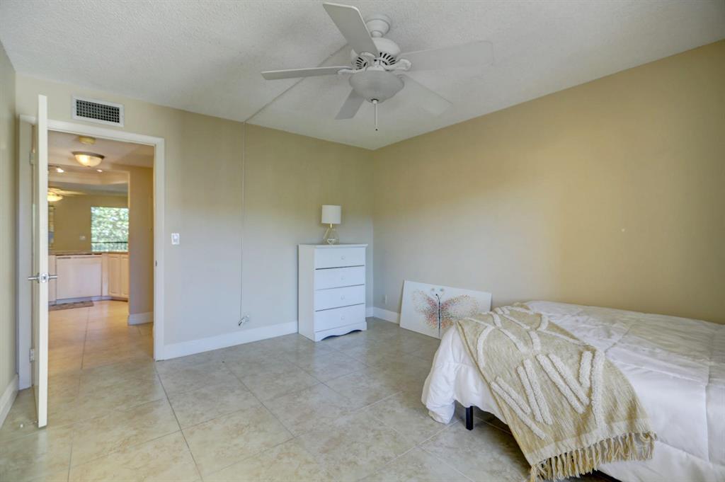 JUPITER OCEAN AND RACQUET CLUB - Residential