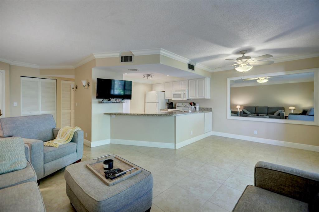 JUPITER OCEAN AND RACQUET CLUB - Residential