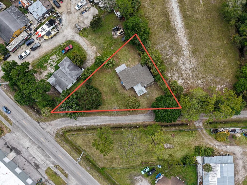 Photo of 4175 Avenue I Avenue, Fort Pierce, FL (MLS # R11093860)