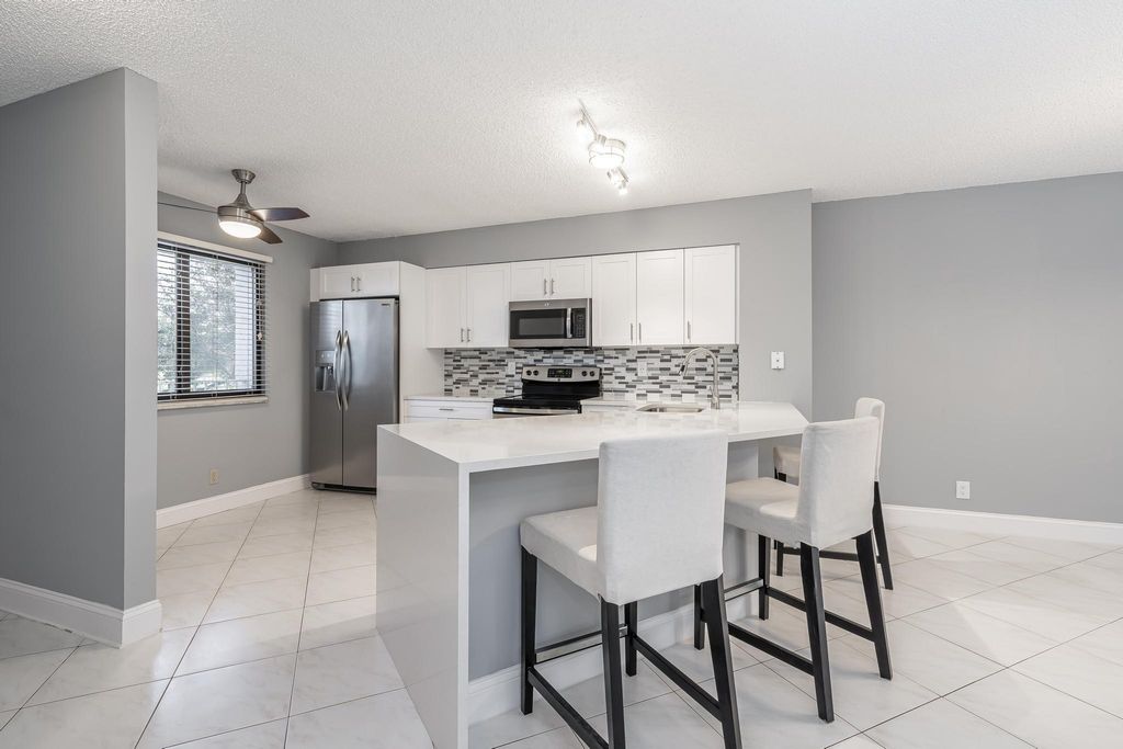 Photo of 2221 Cypress Island Drive #302, Pompano Beach, FL 33069 (MLS # F10416766)