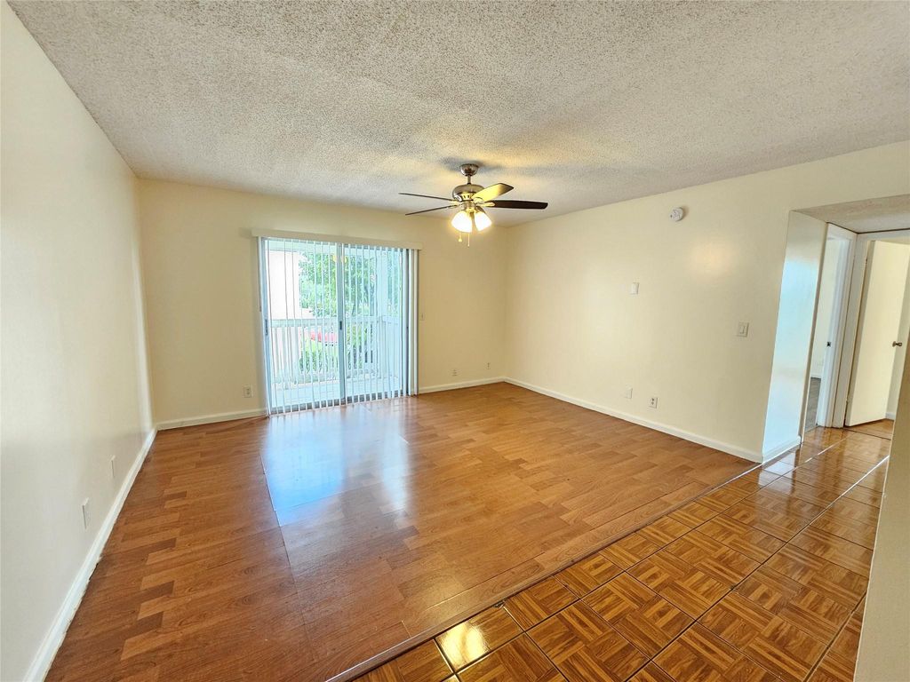 Photo of 1500 N Congress Avenue #A-40, West Palm Beach, FL 33401 (MLS # F10429081)