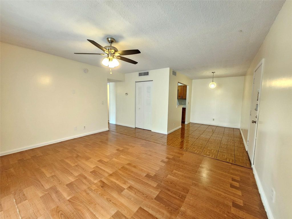 Photo of 1500 N Congress Avenue #A-40, West Palm Beach, FL 33401 (MLS # F10429081)