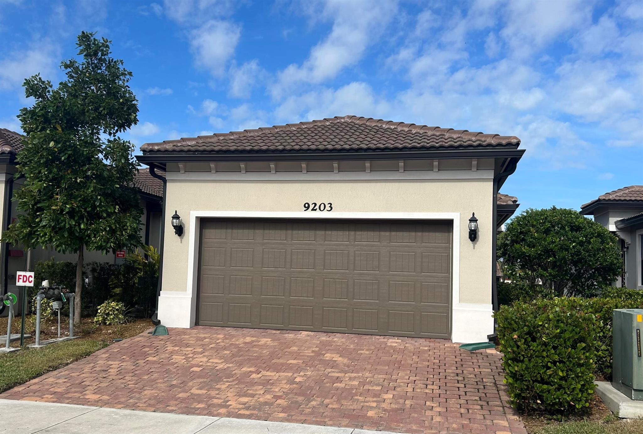 Boca Flores Condo - Residential