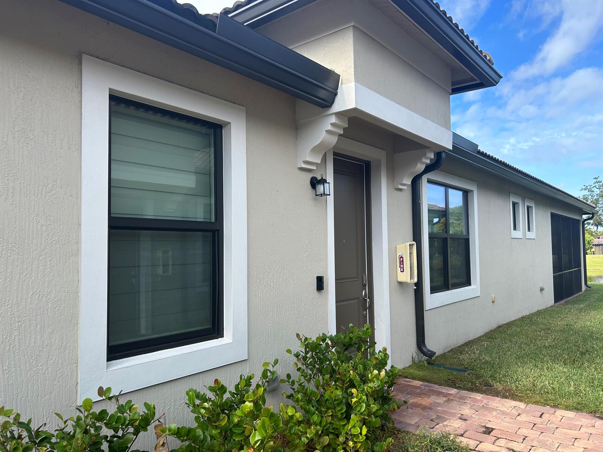 Boca Flores Condo - Residential