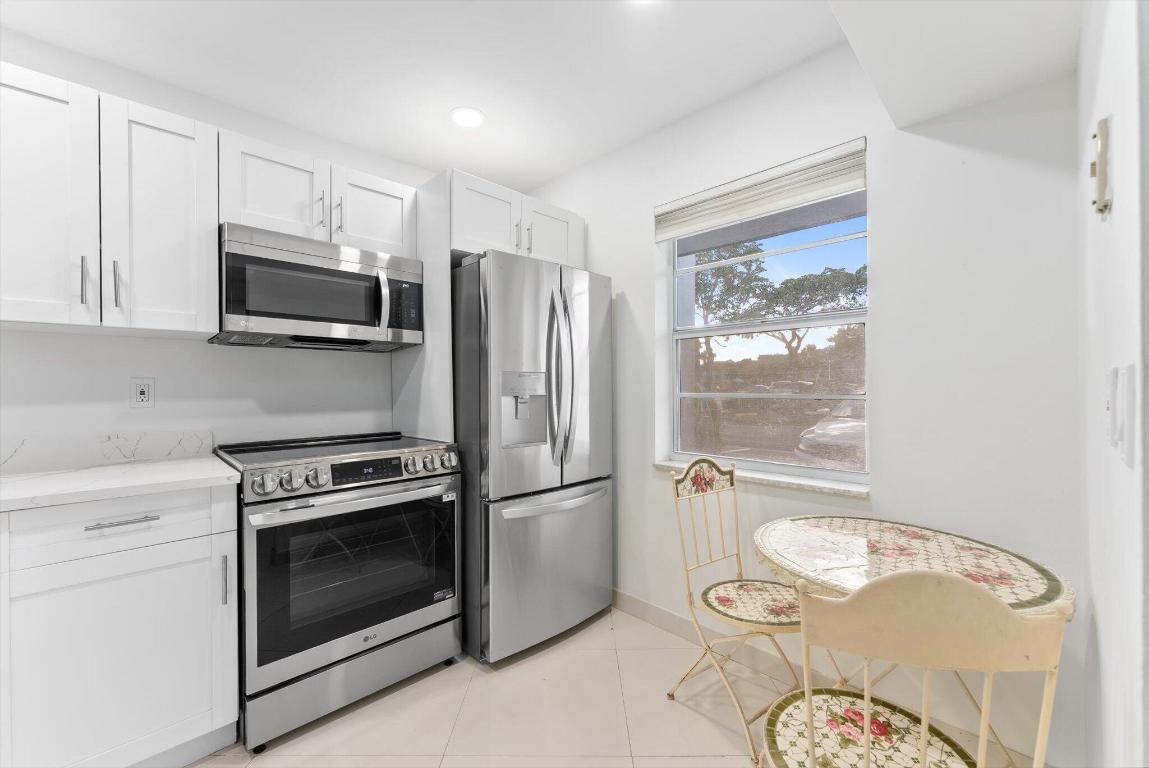 ORIOLE GOLF & TENNIS CLUB CONDO - Residential