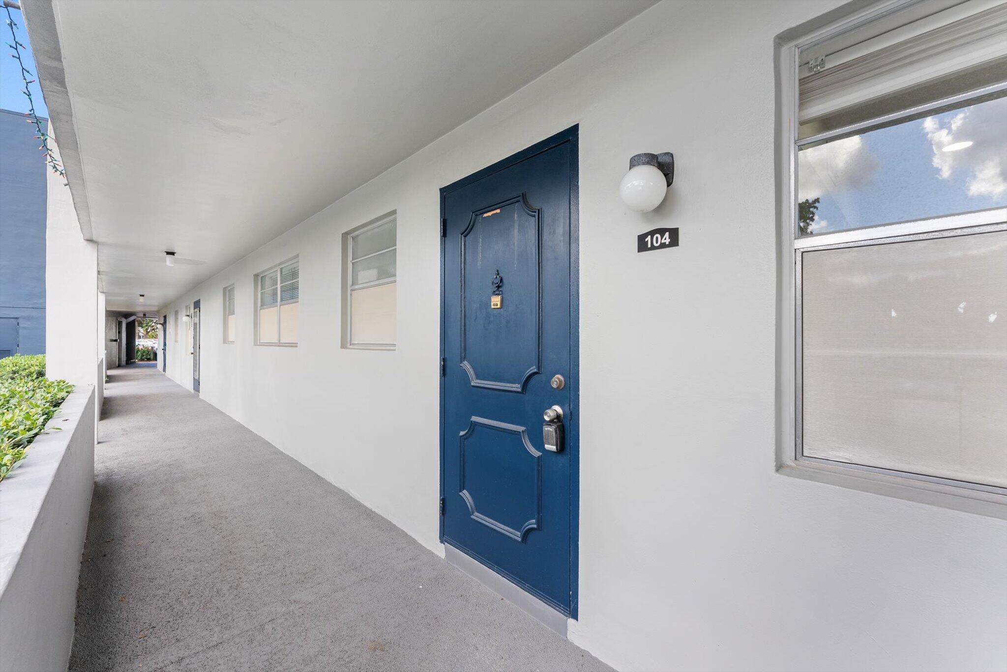 ORIOLE GOLF & TENNIS CLUB CONDO - Residential