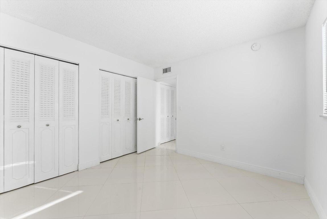 ORIOLE GOLF & TENNIS CLUB CONDO - Residential