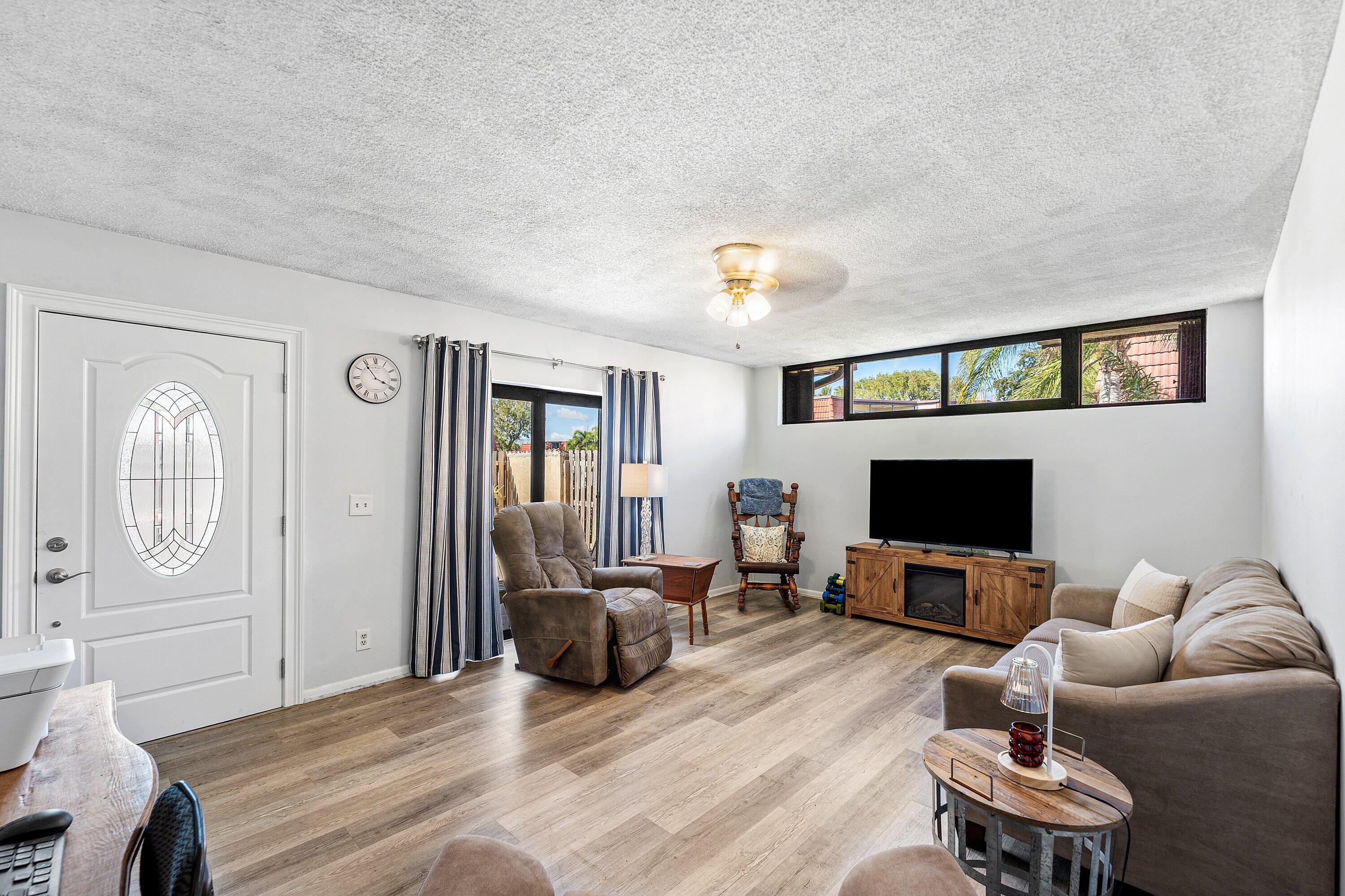 SOMERSET - Residential