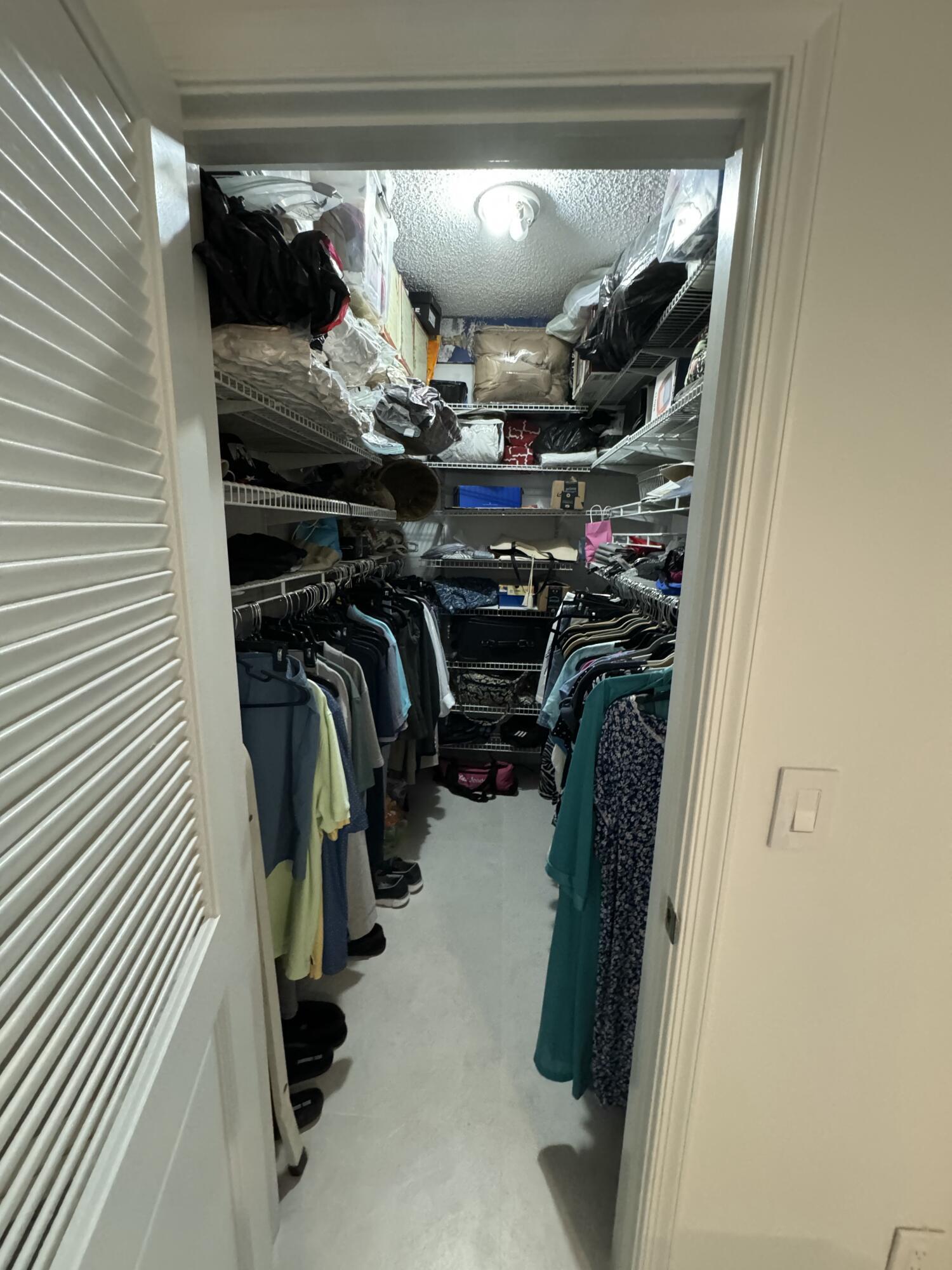 BROADVIEW CONDO - Residential Lease