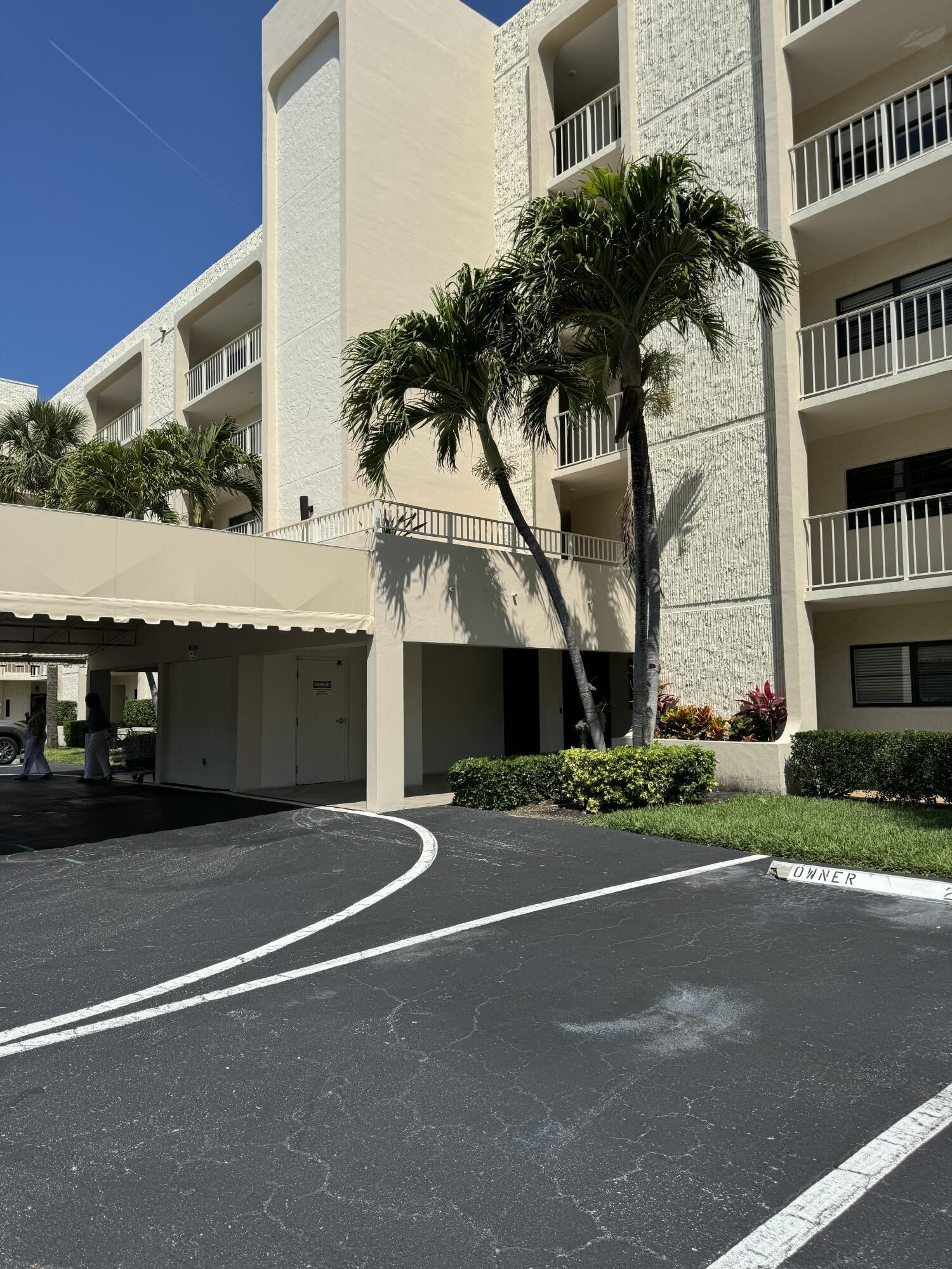 BROADVIEW CONDO - Residential Lease
