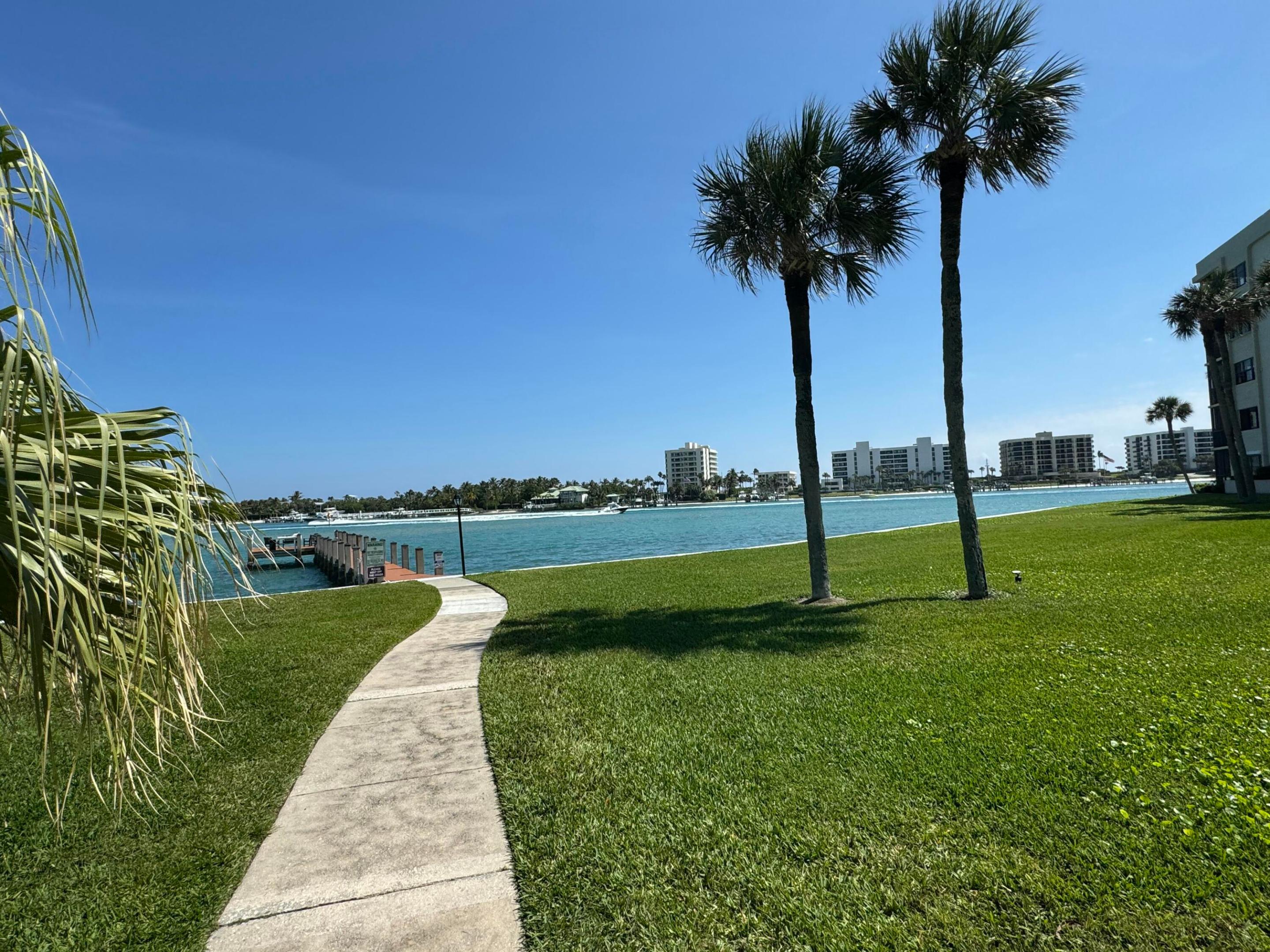 BROADVIEW CONDO - Residential Lease