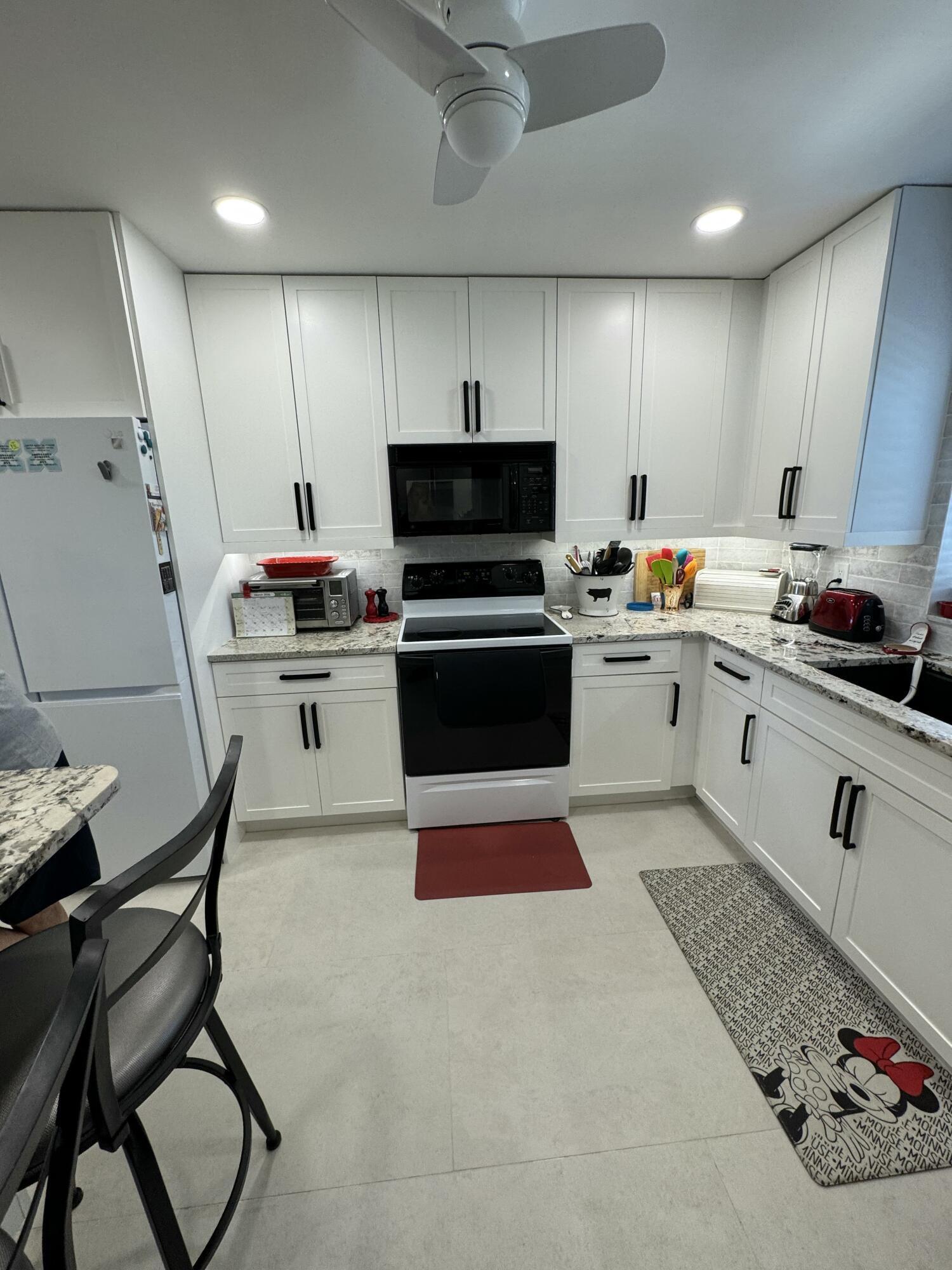 BROADVIEW CONDO - Residential Lease