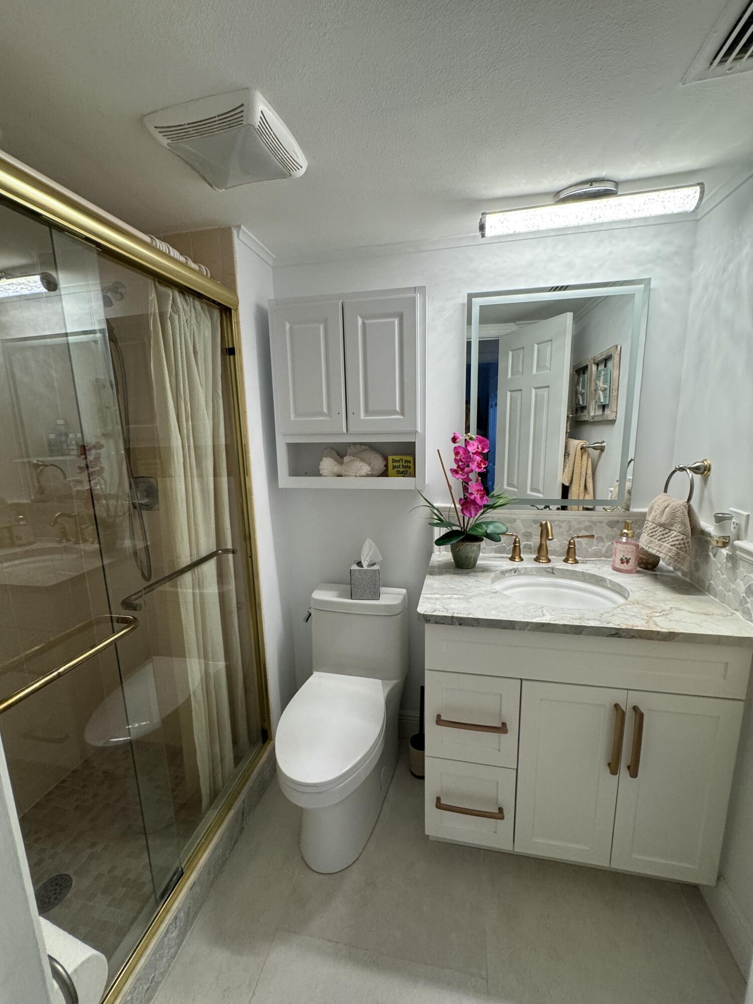 BROADVIEW CONDO - Residential Lease