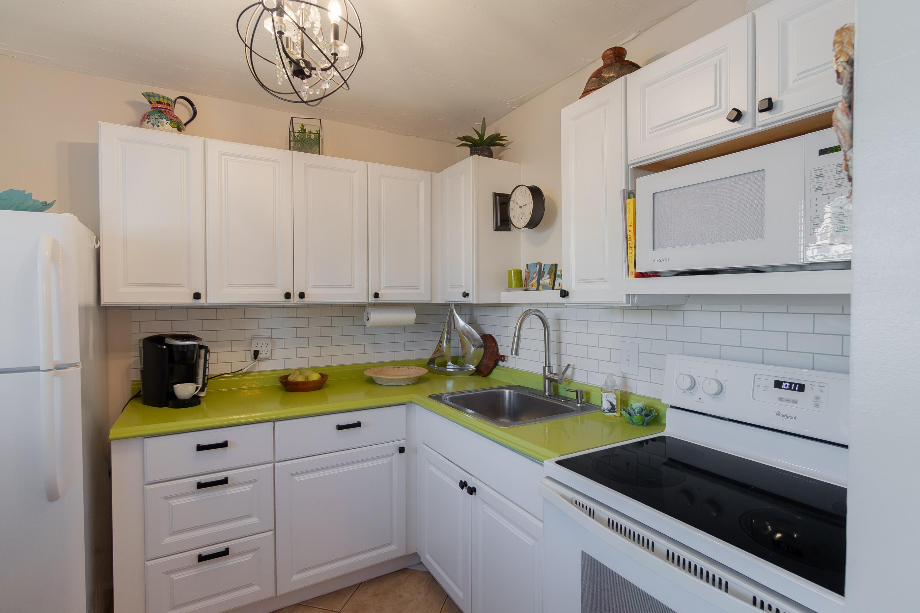 VILLAGE ROYALE CONDO 7 - Residential