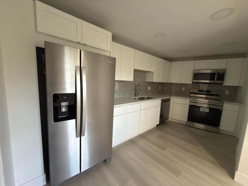 Photo of 625 Oaks Drive #305, Pompano Beach, FL 33069 (MLS # B26046987)