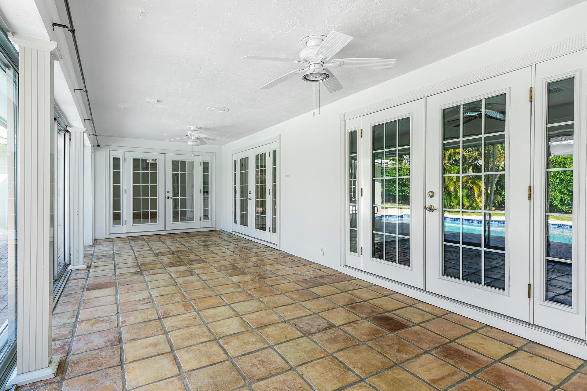 ROYAL PALM YACHT & COUNTR - Residential