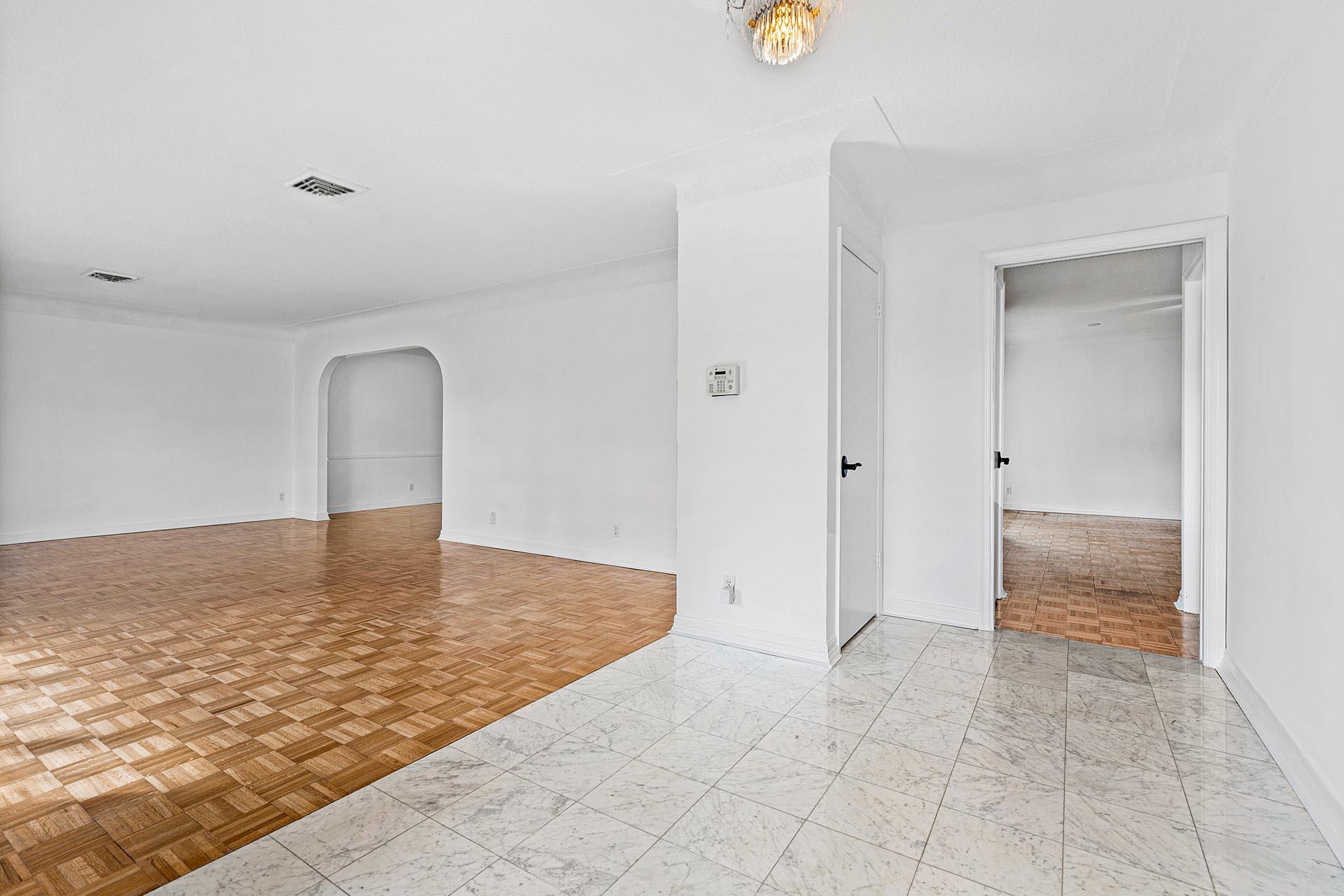 ROYAL PALM YACHT & COUNTR - Residential