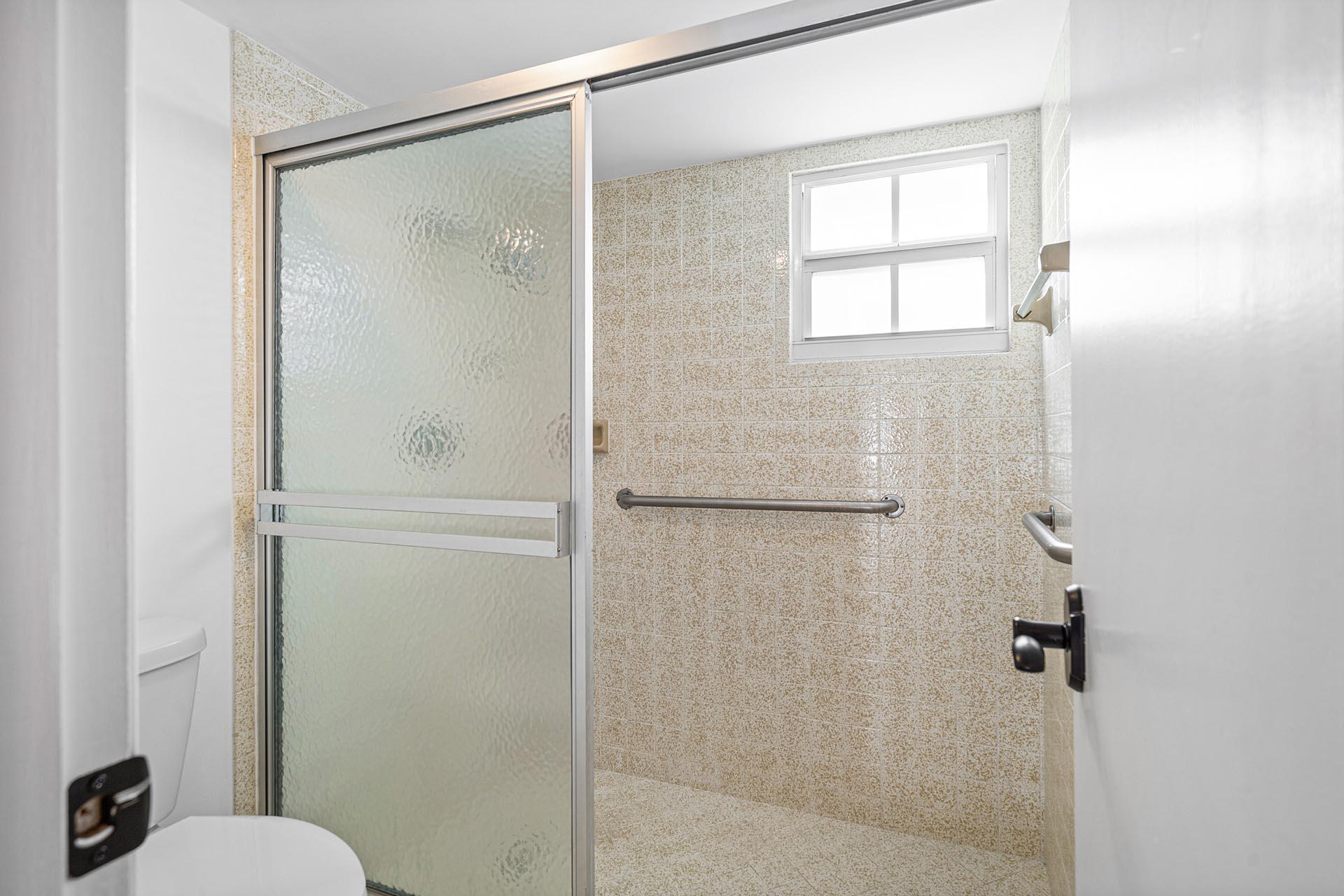 ROYAL PALM YACHT & COUNTR - Residential