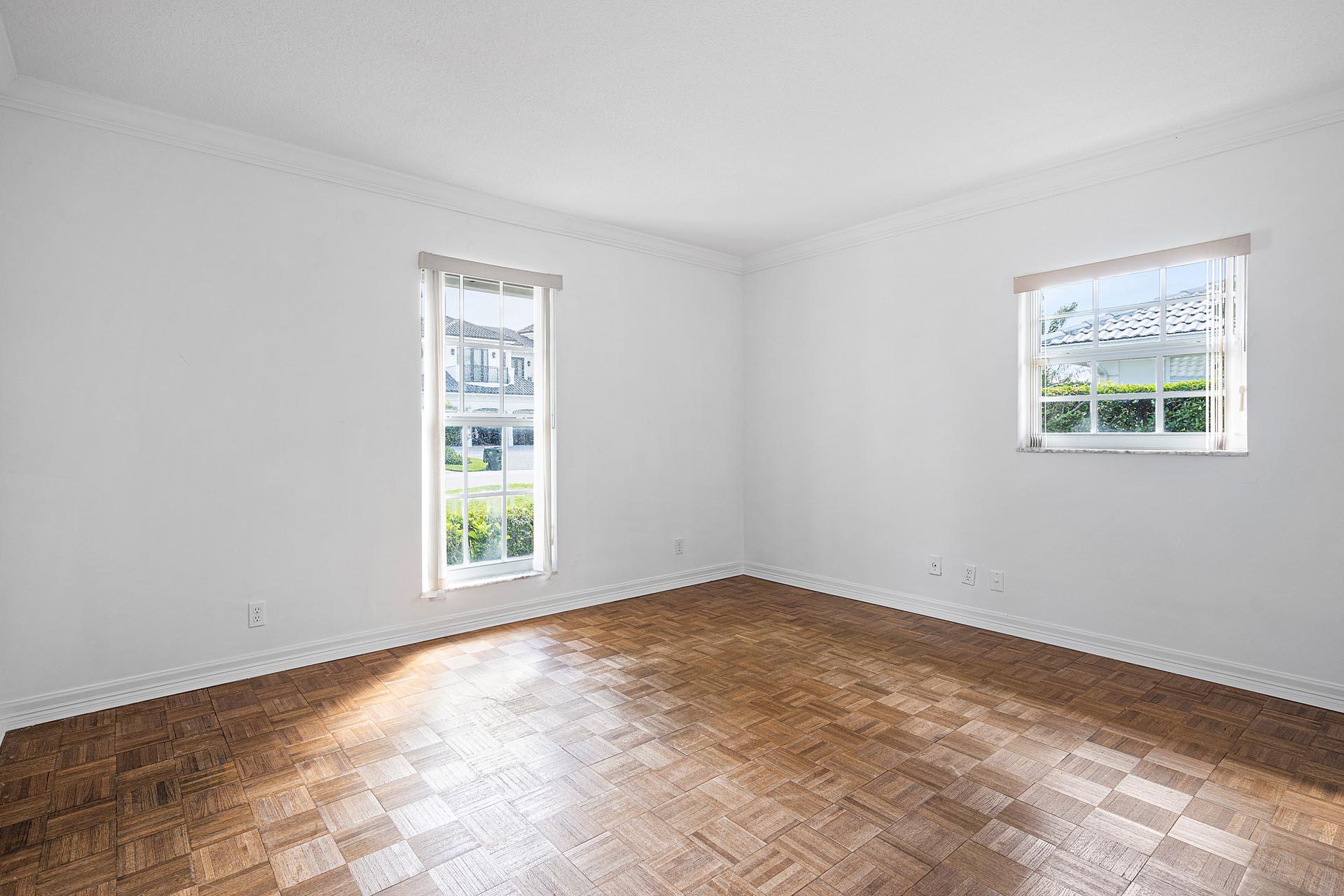 ROYAL PALM YACHT & COUNTR - Residential