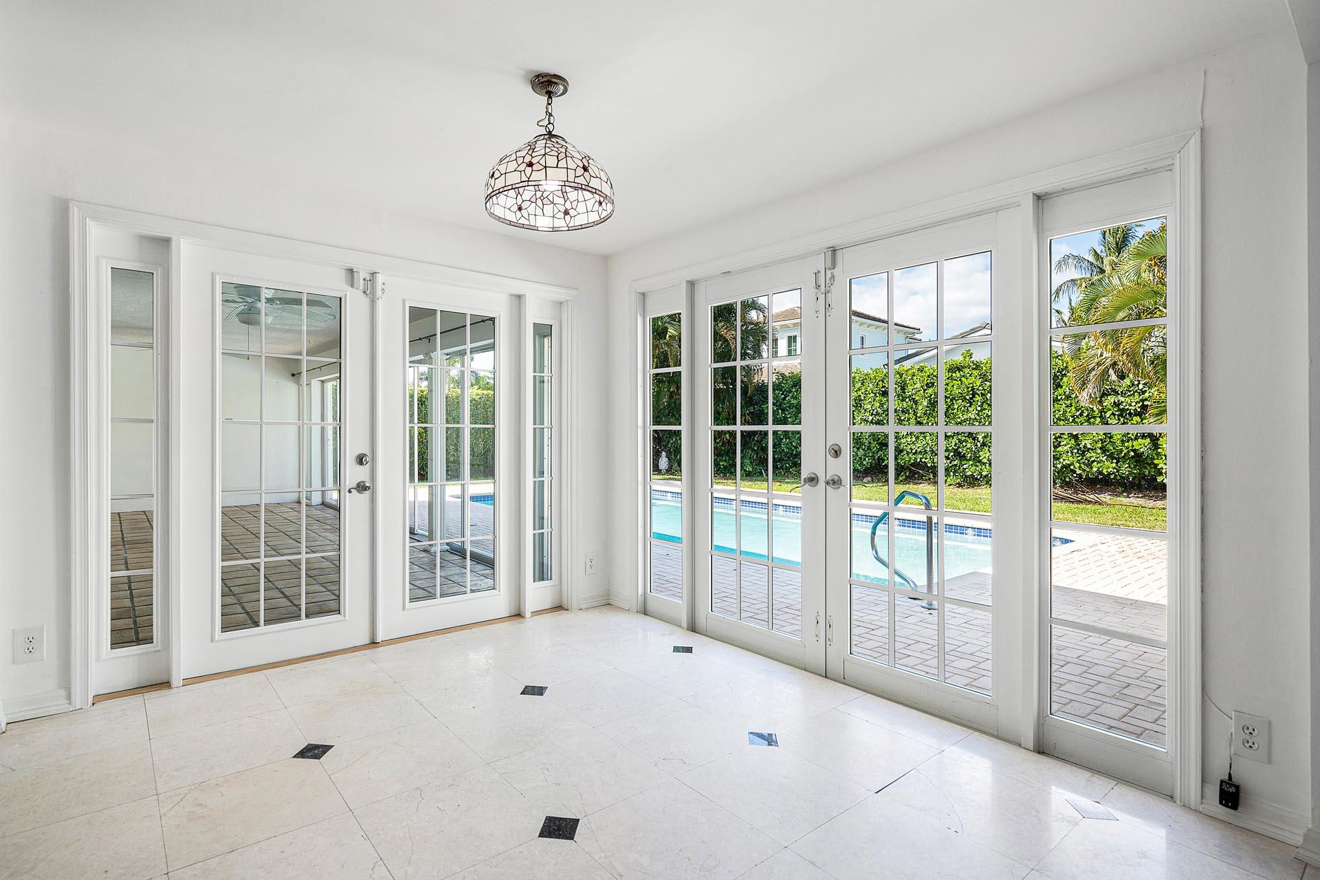 ROYAL PALM YACHT & COUNTR - Residential