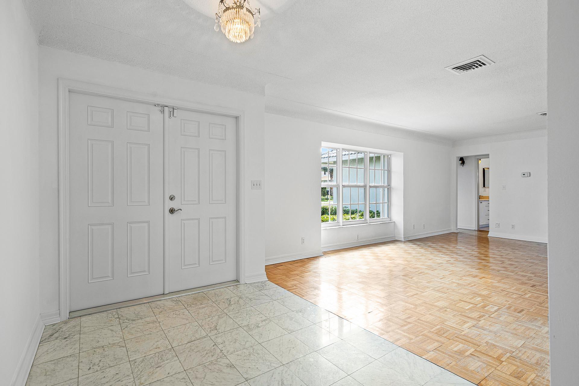 ROYAL PALM YACHT & COUNTR - Residential