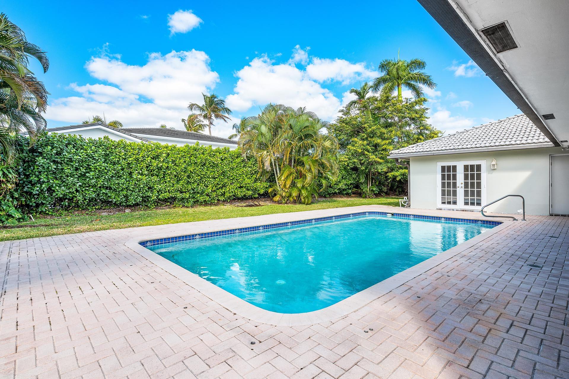 ROYAL PALM YACHT & COUNTR - Residential