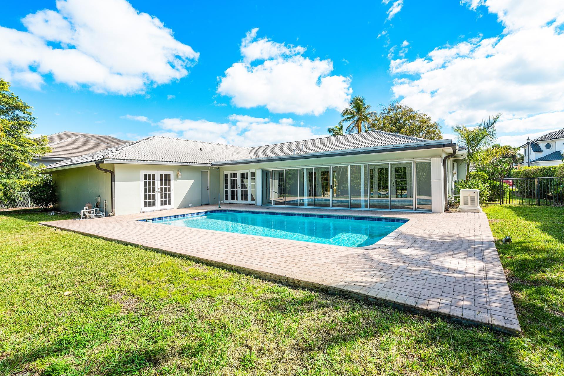 ROYAL PALM YACHT & COUNTR - Residential