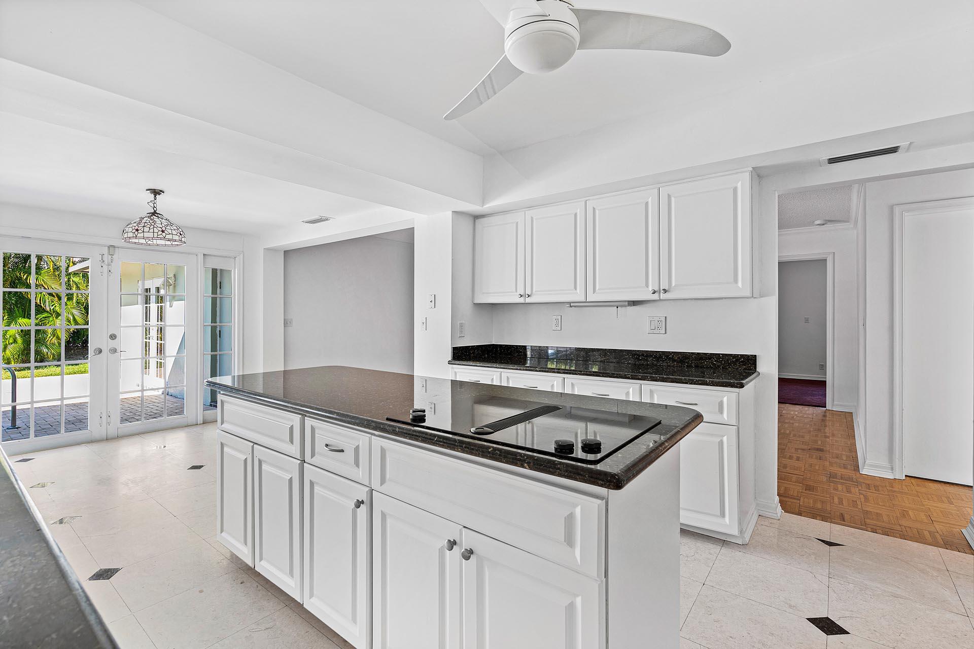 ROYAL PALM YACHT & COUNTR - Residential