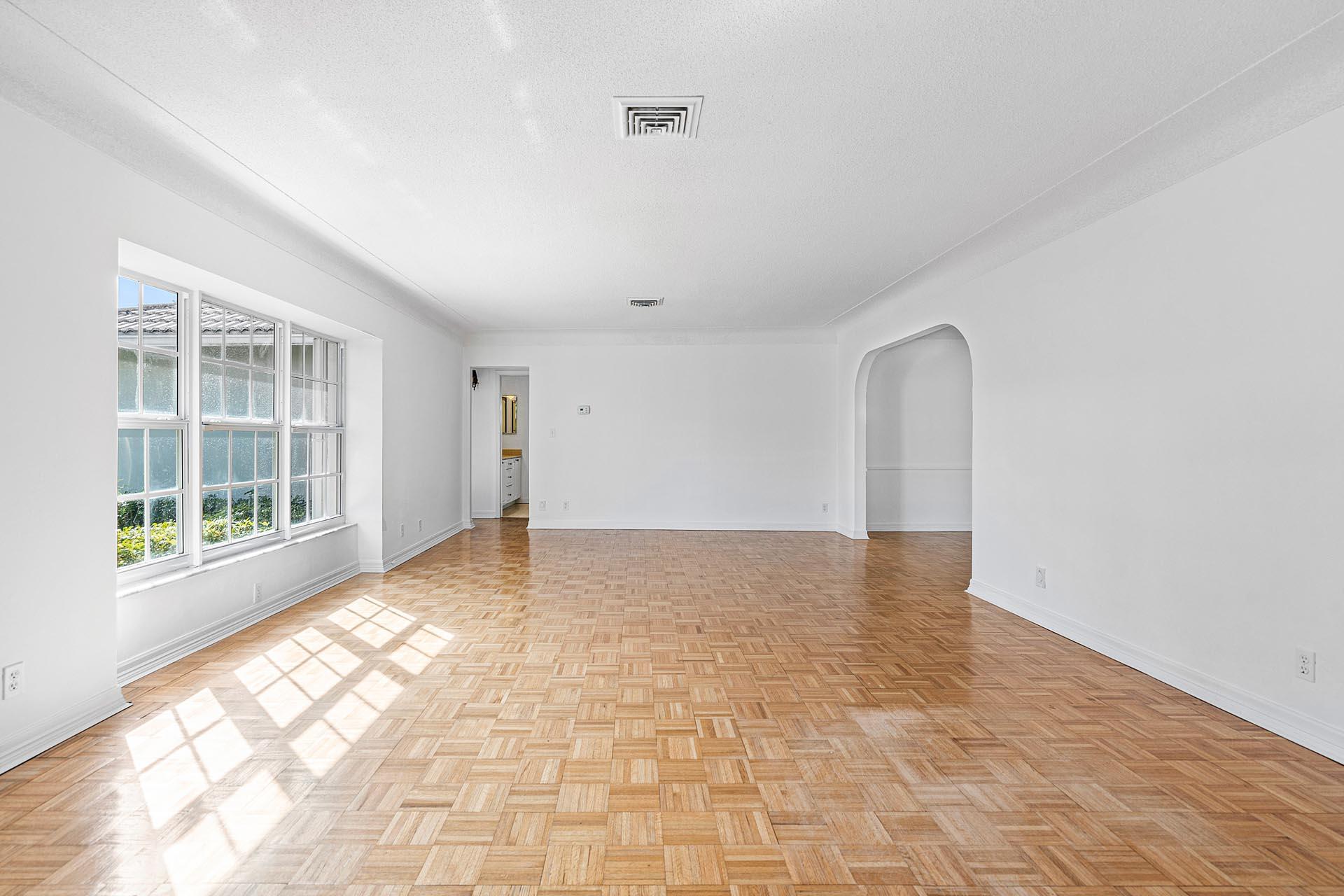 ROYAL PALM YACHT & COUNTR - Residential