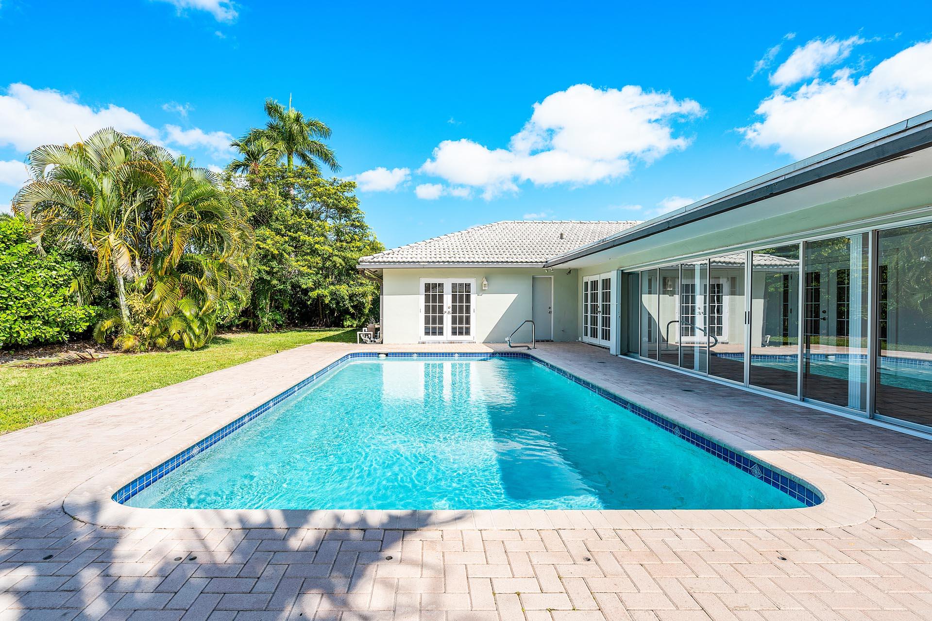 ROYAL PALM YACHT & COUNTR - Residential