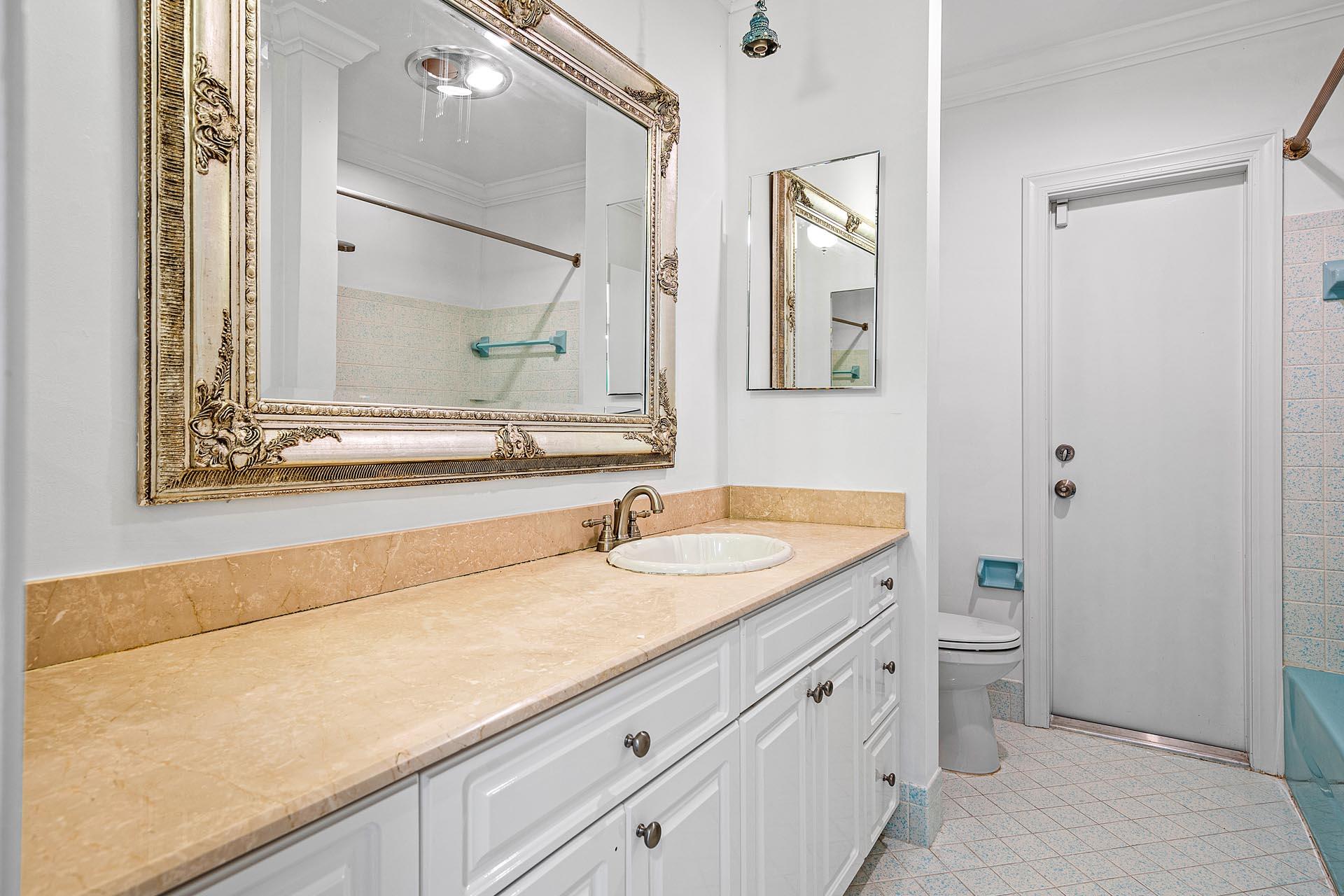 ROYAL PALM YACHT & COUNTR - Residential