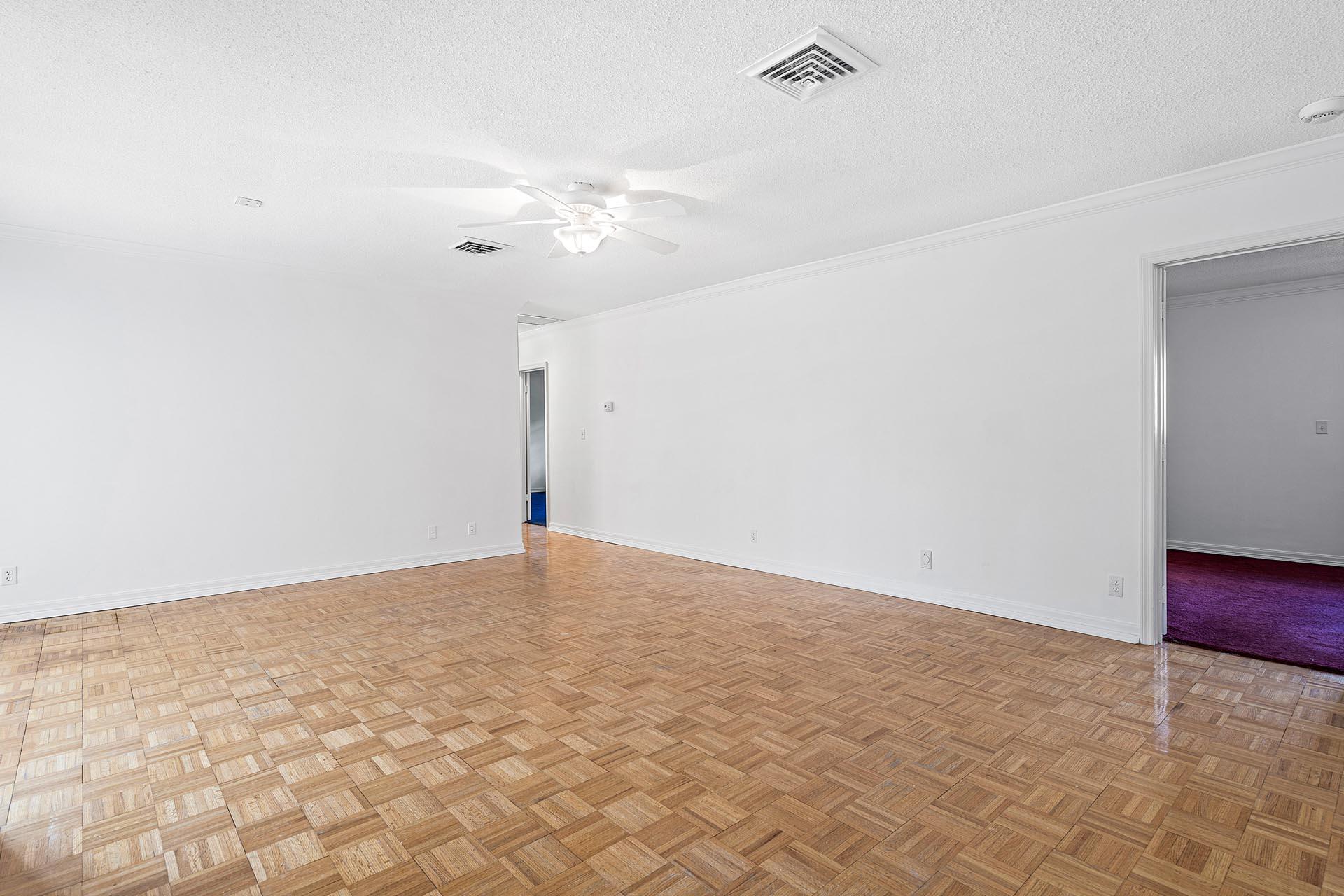 ROYAL PALM YACHT & COUNTR - Residential