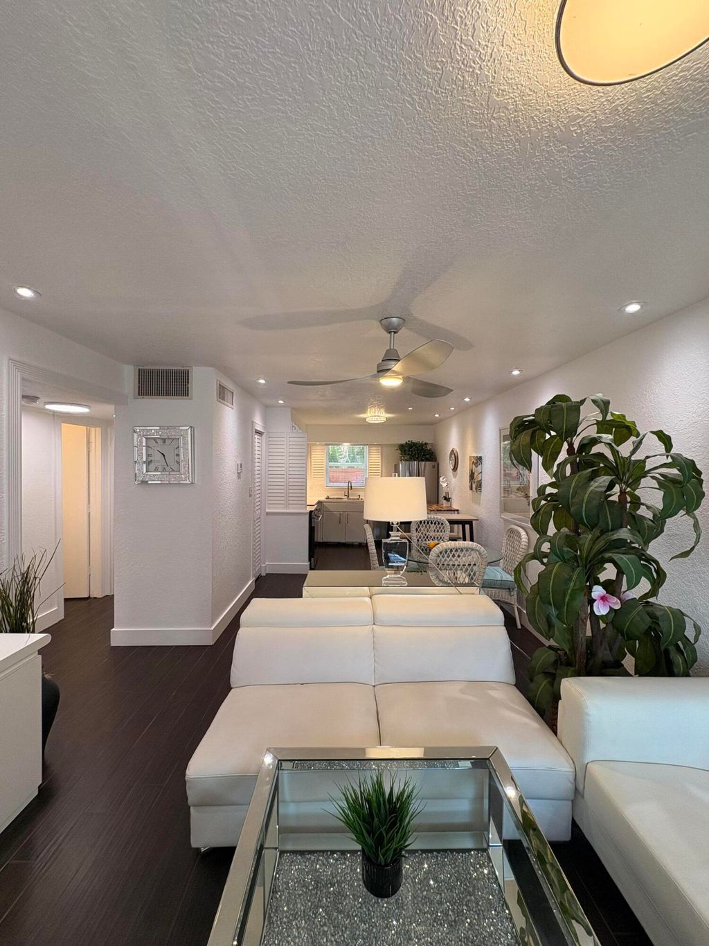 Photo of 601 SE 5th Court #102, Fort Lauderdale, FL 33301 (MLS # B26043102)