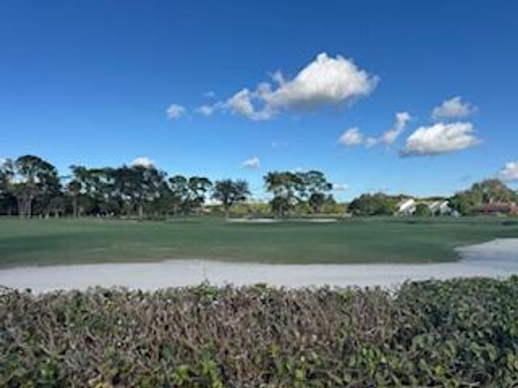 Photo of 12 Marlwood Lane, Palm Beach Gardens, FL 33418 (MLS # R11143707)