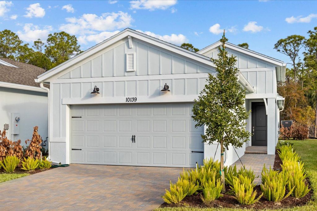 Photo of 10139 NW Dreamweaver Road, Port Saint Lucie, FL 34987 (MLS # R11163378)